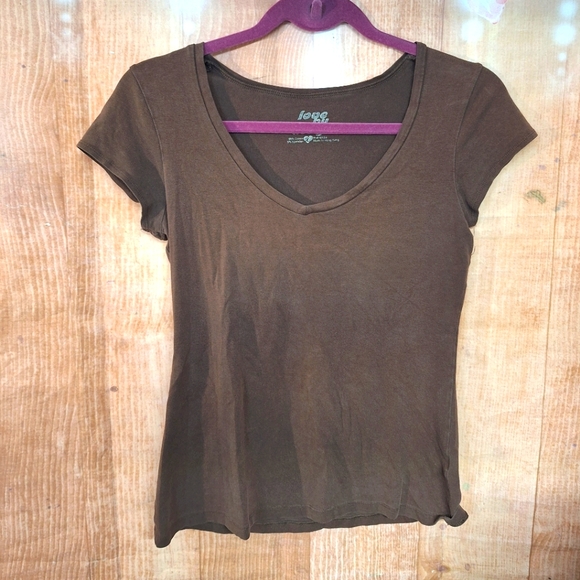 Love by Design size large brown v-neck t-shirt - Picture 1 of 3